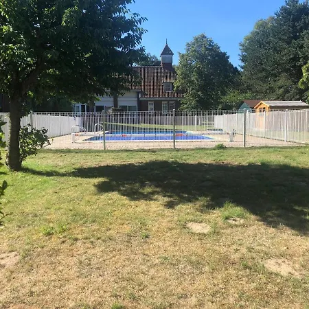 Appartement Avec Terrasse & Piscine Chauffee 아파트 컨데트